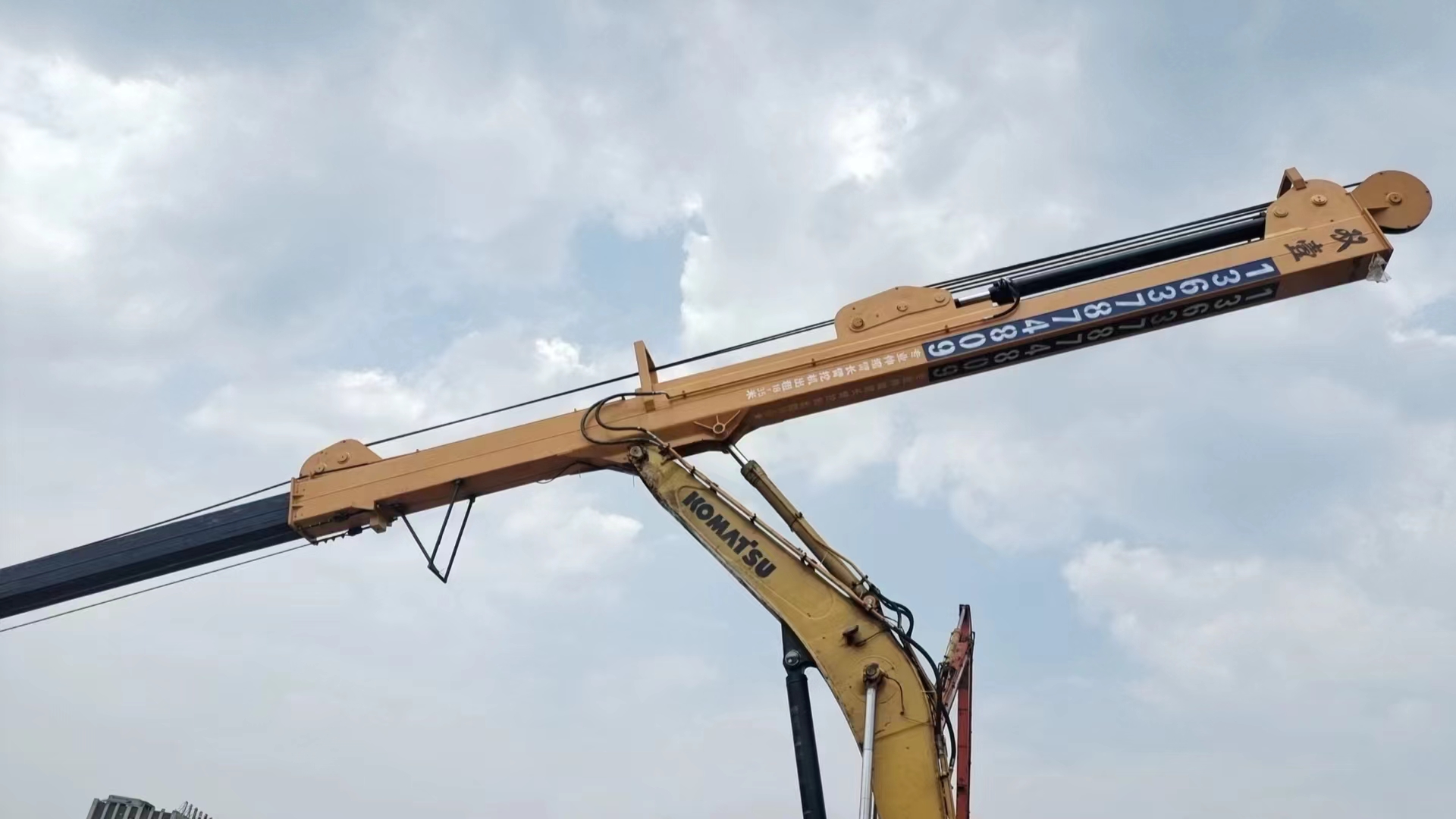 �������ھ������