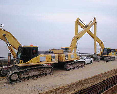 �����ھ������